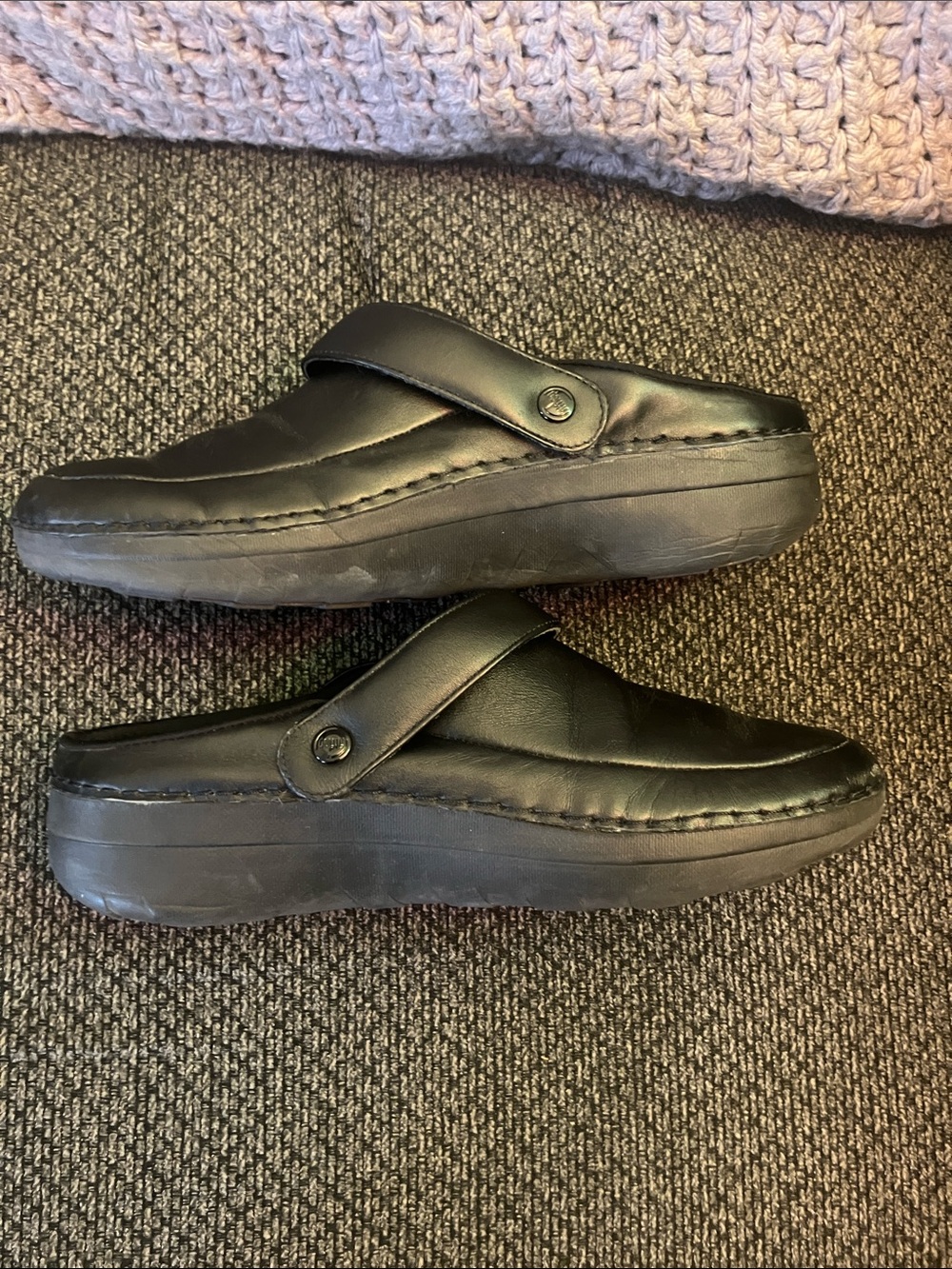 FitFlop Gogh Pro Superlight Leather Clogs in black 8.5 - Picture 4 of 12